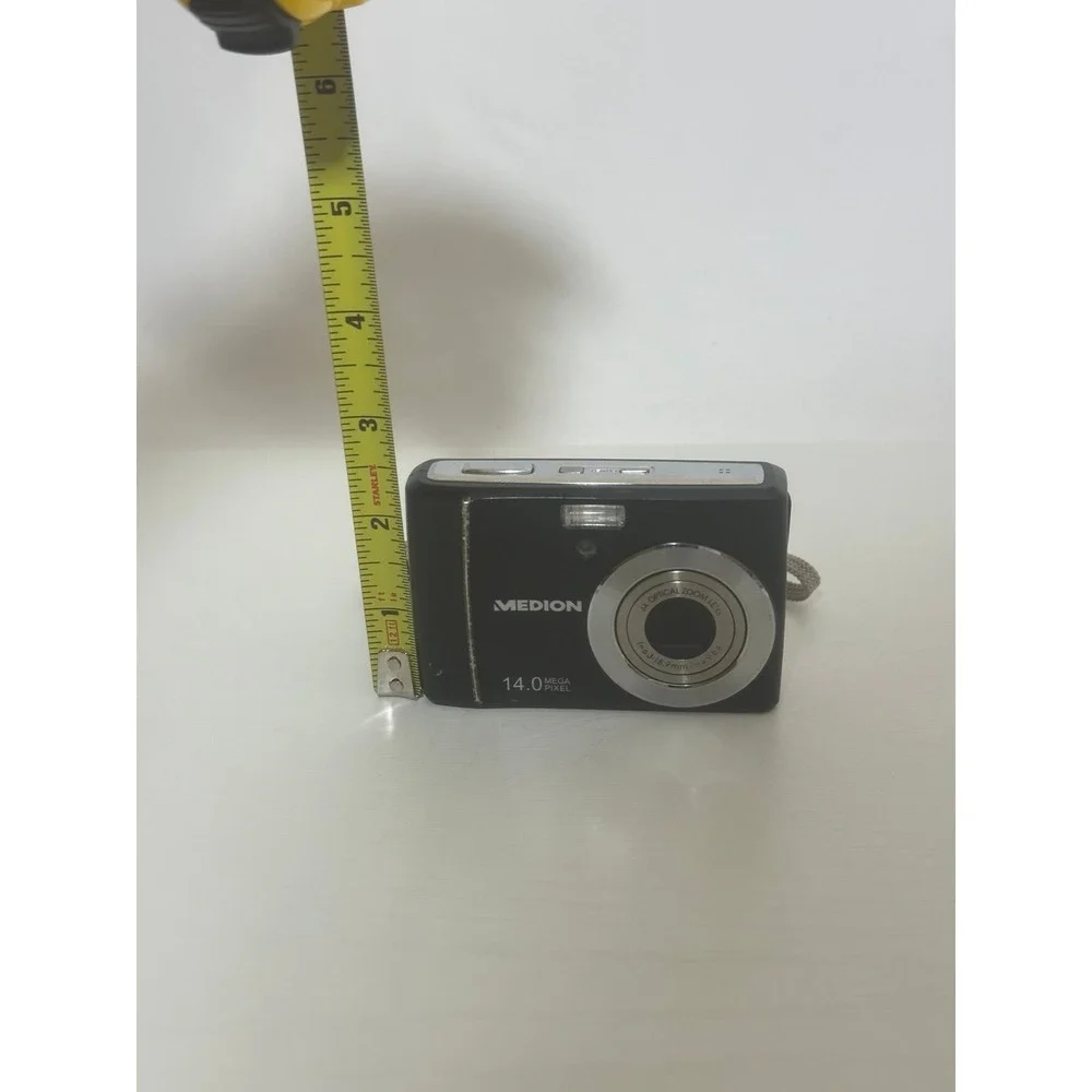 Medion MD 86388 Digital Camera 14MP for Parts